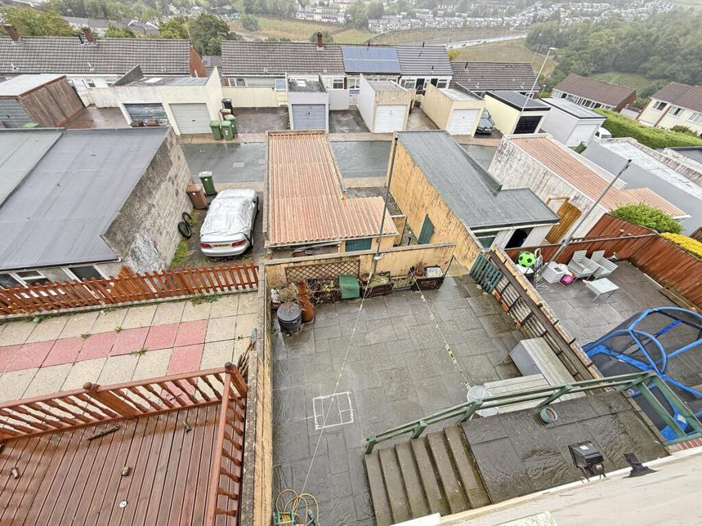 Cockington Walk 14 - Garden.jpg