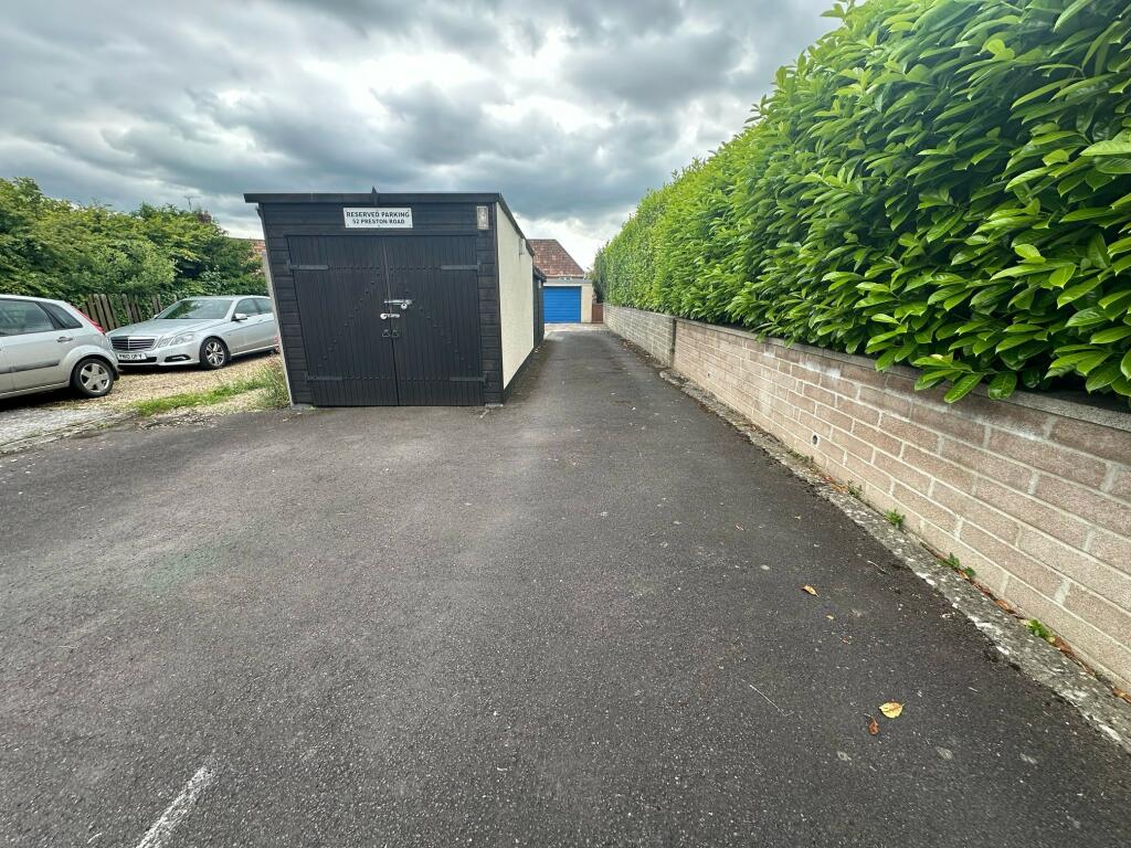 Garage &amp; Parking