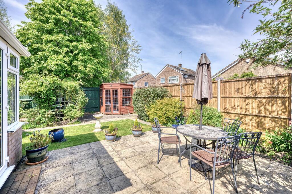 2-26 Pearce Cres War