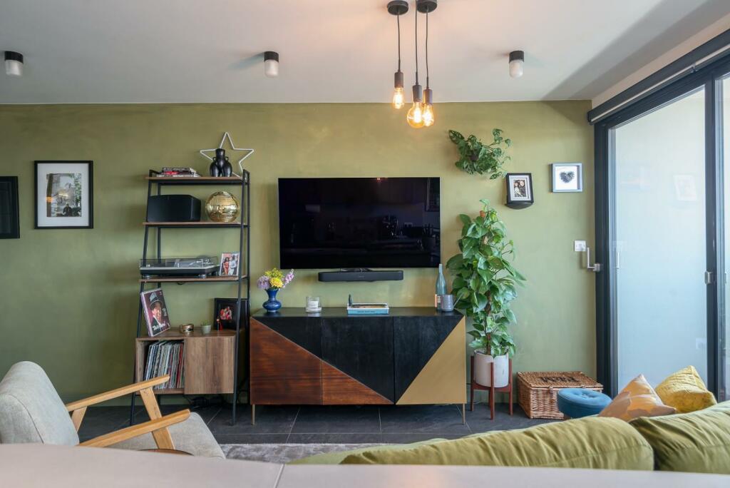 (HQ) Flat 100, Luxborough Tower, Luxborough St, W1
