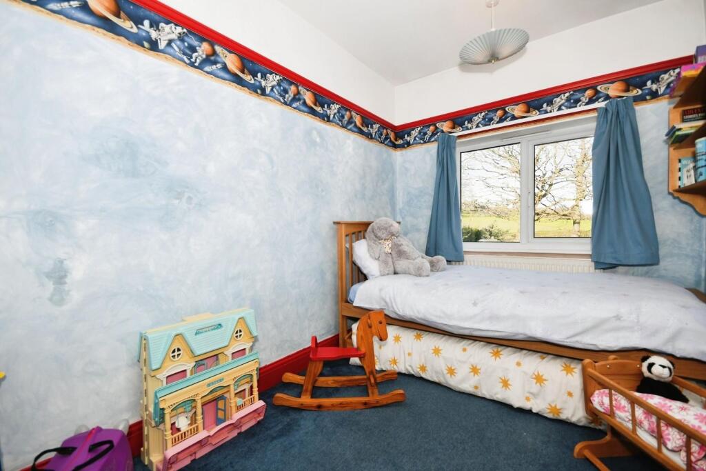 BEDROOM 3.jpg