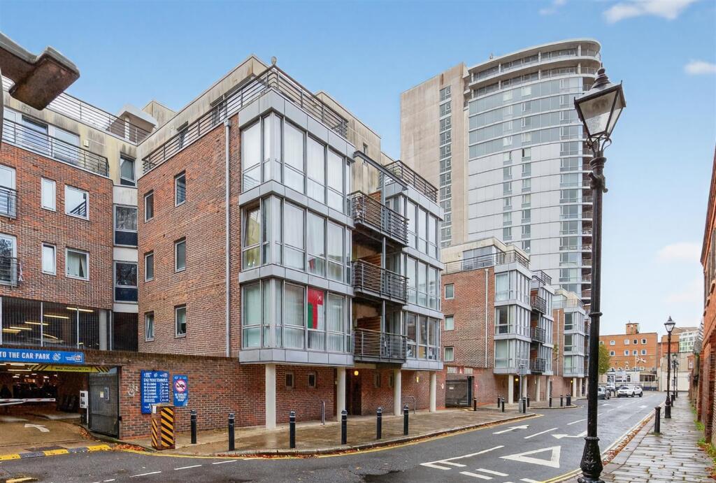 Queen Anne House.jpg