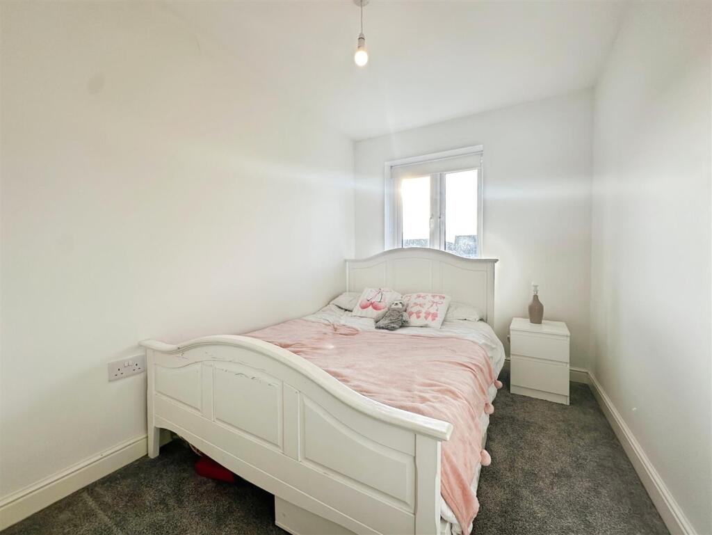 ec625c4c--49BB-9494-32FF3D7390C7-31504-000023881BB