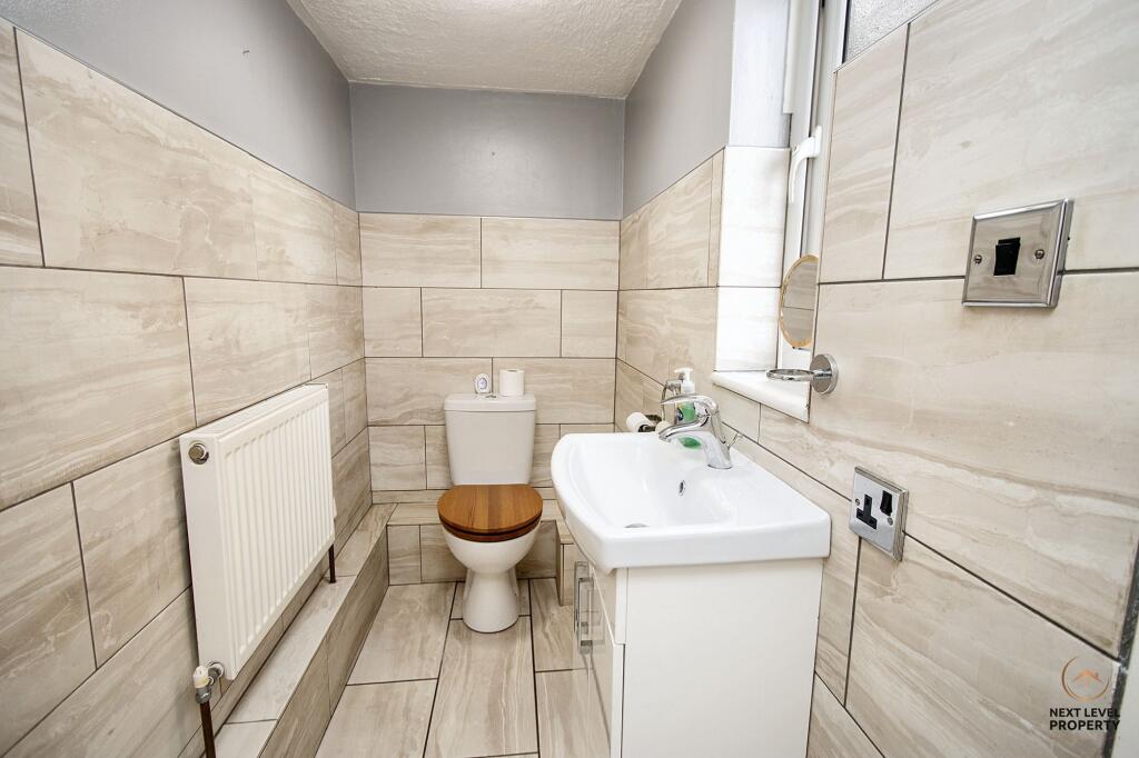Cloakroom/WC