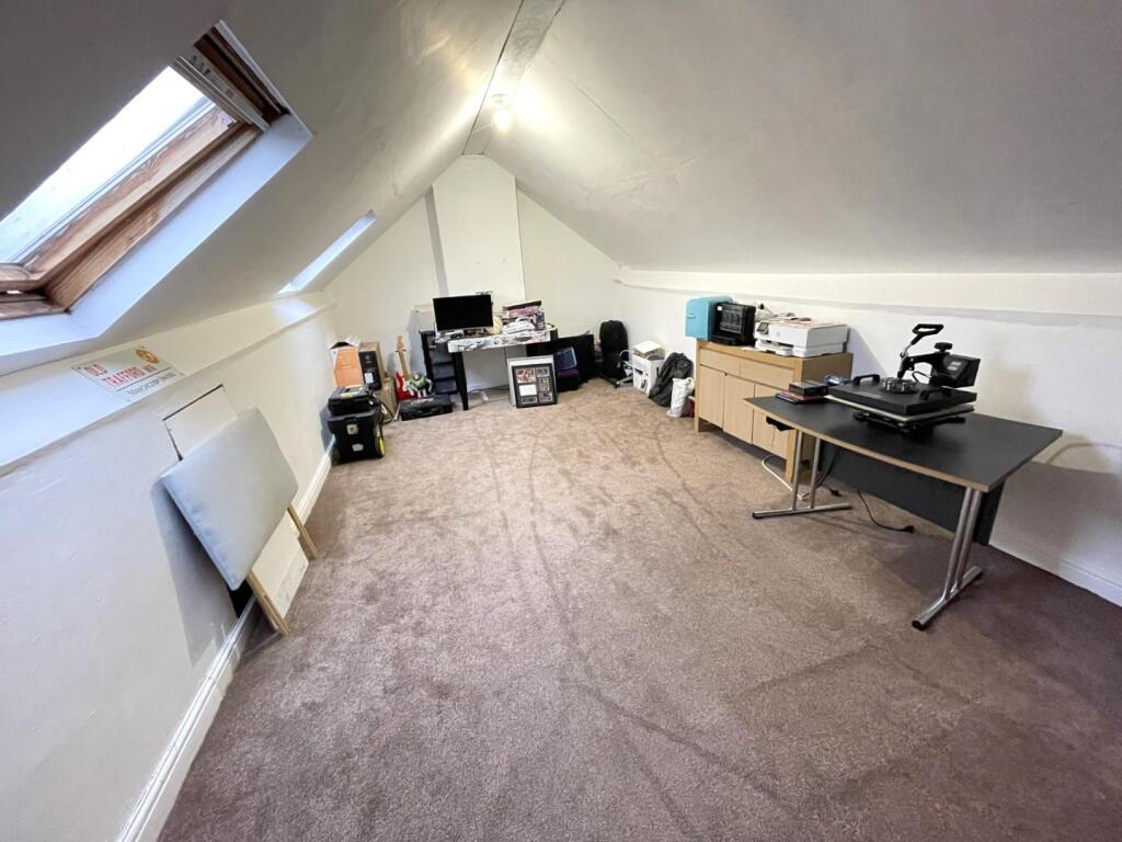 ATTIC ROOM
