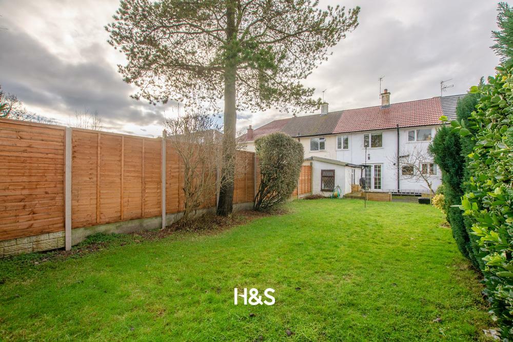 3 Gilliver Road rear garden.jpg