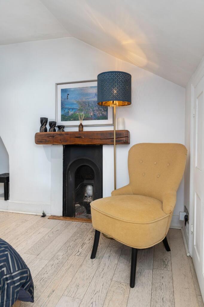 Bedroom 13 For Sale 2 Bedroom Flat Annerley Hill SE19 922 Sq ft www.steele.london