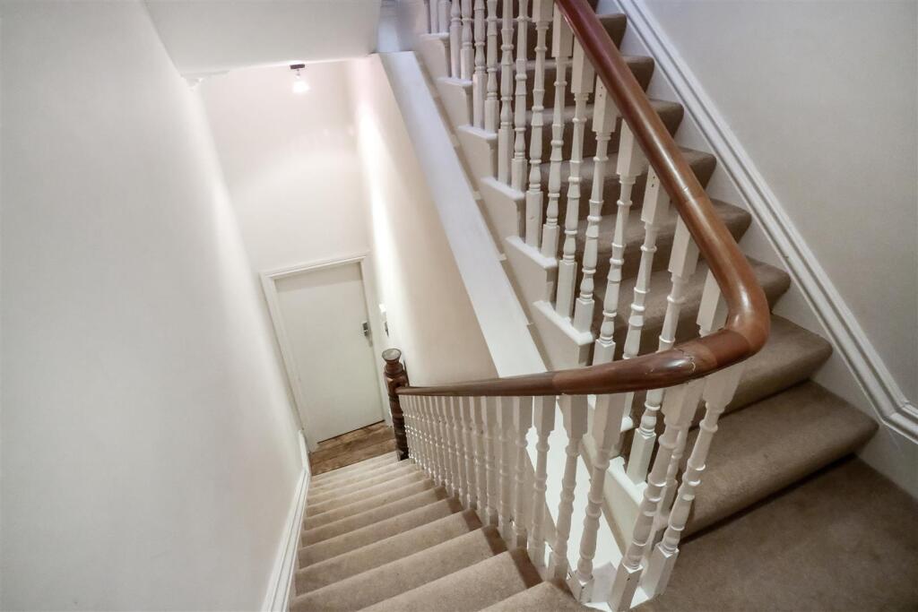 Hallway going down.jpg