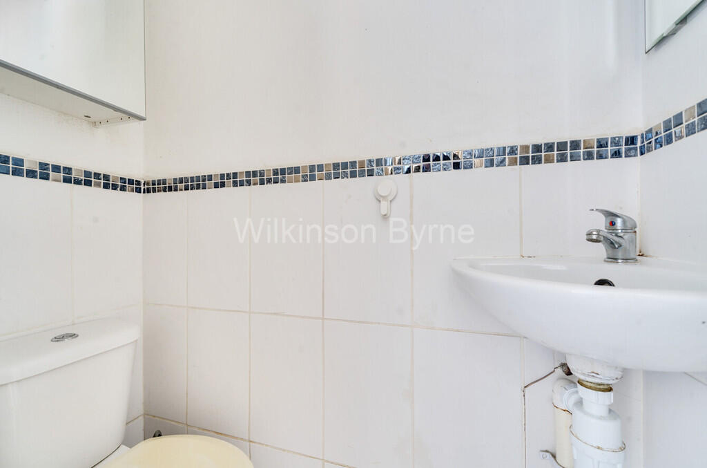 8dba211e-c501-450...