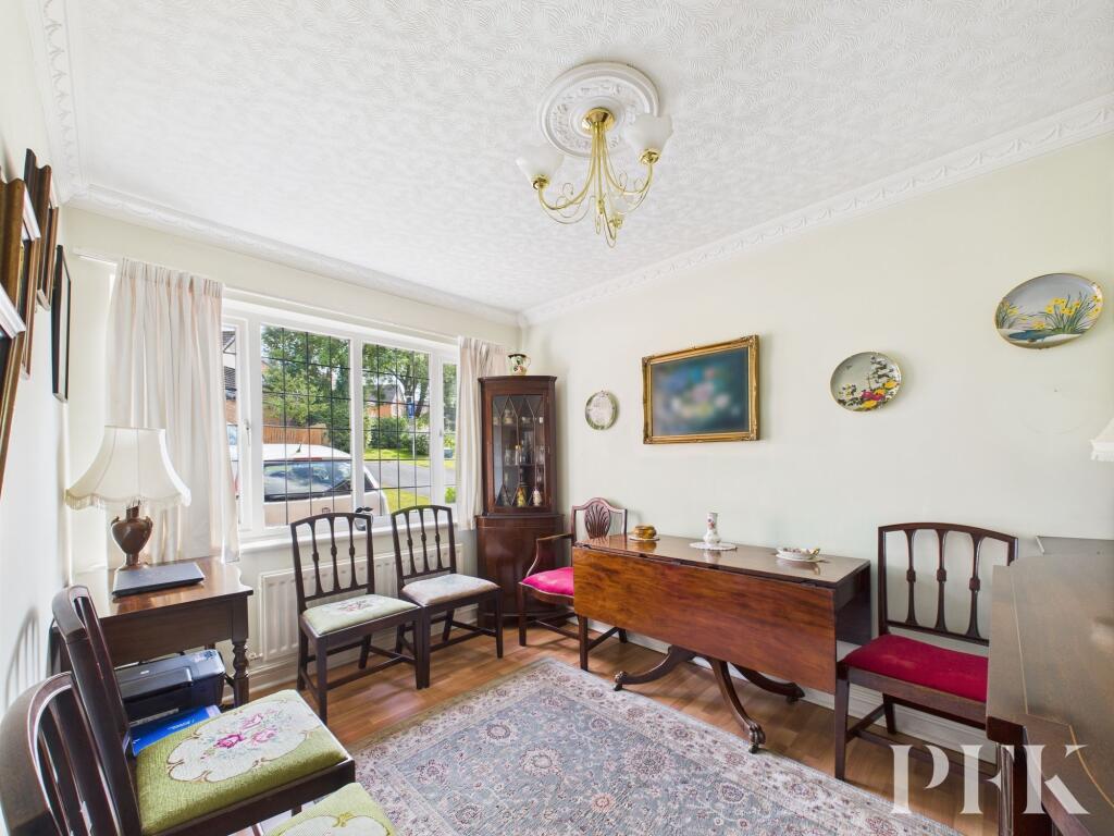 Dining room/Bedroom 4