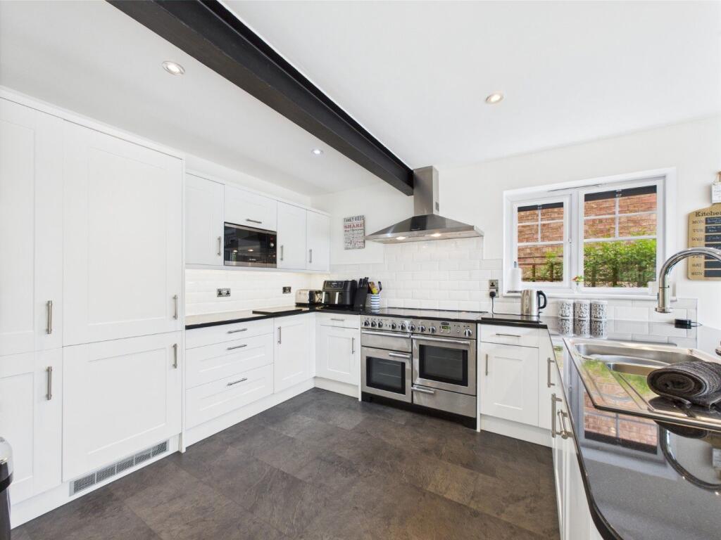 Open Plan Kitchen/Dining/Sun Room