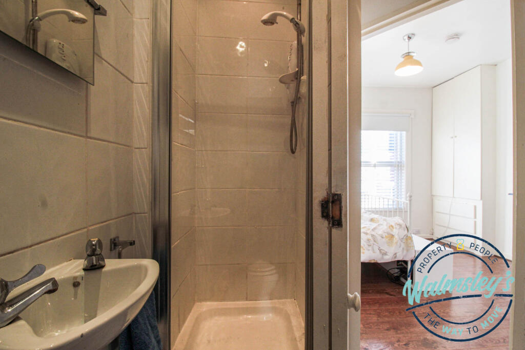 1st floor shower room