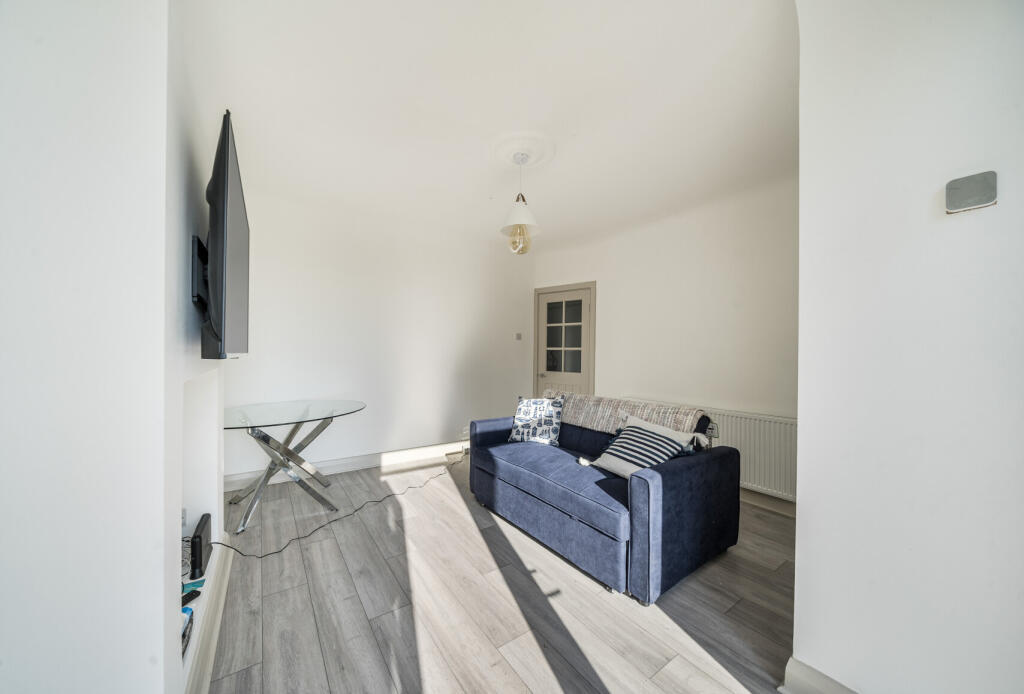 1309518-16-68505a...