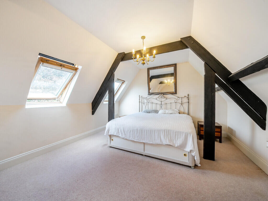 1334740-10-6895fb...