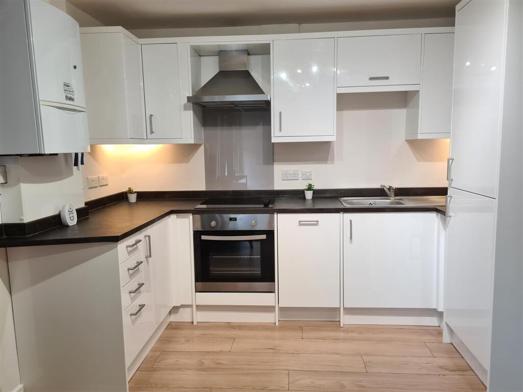Fl 17 Kitchen.jpg
