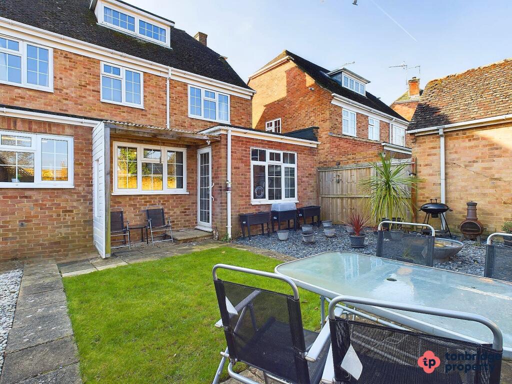 CAM03742G0-PR0018-STILL088