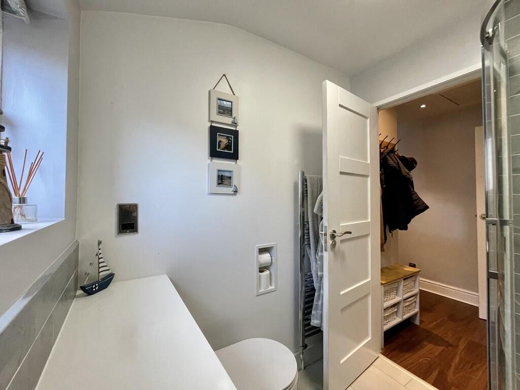 Shower Room (2)
