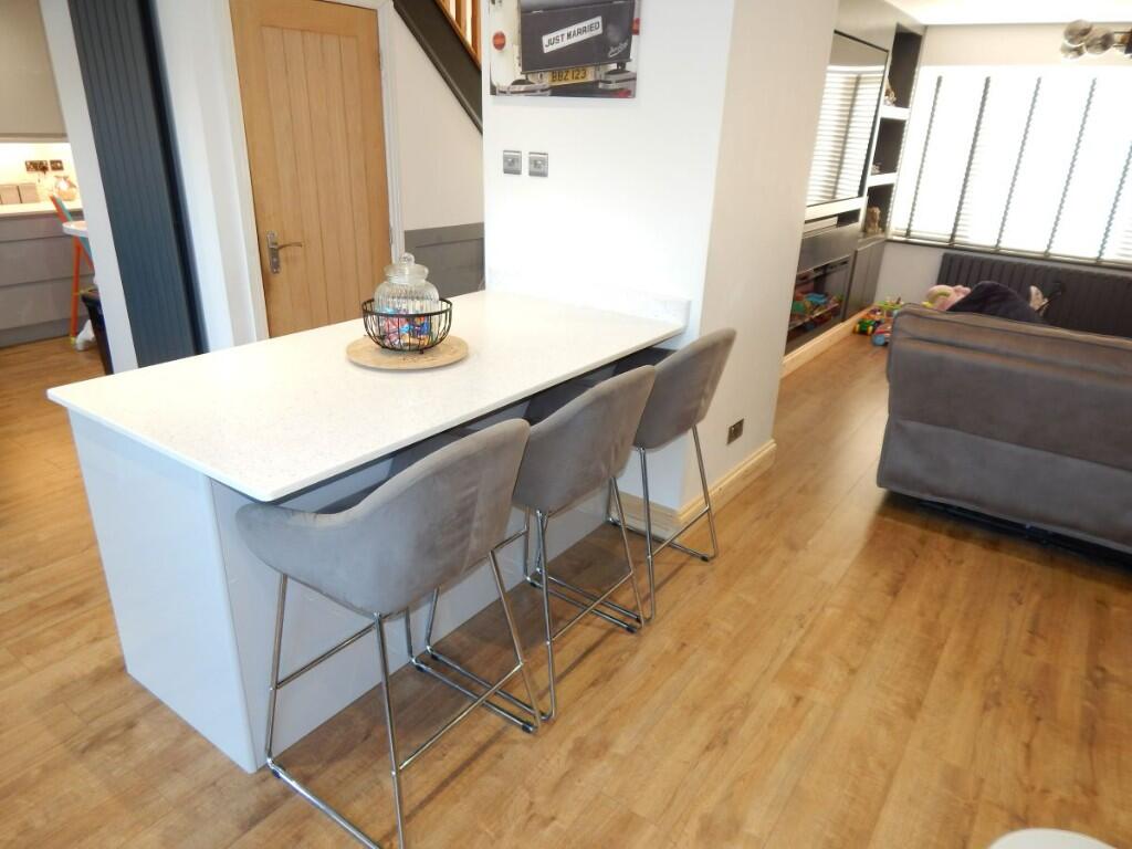 BREAKFAST ROOM
