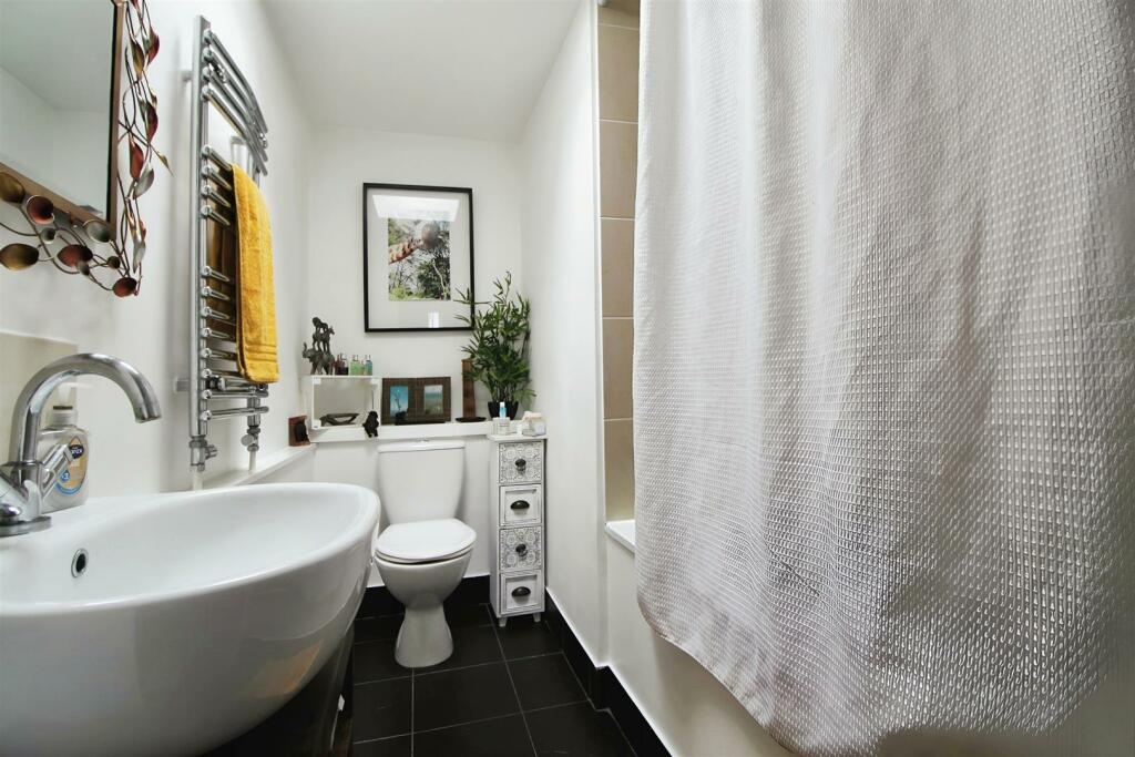4933e8d5-bath.JPG