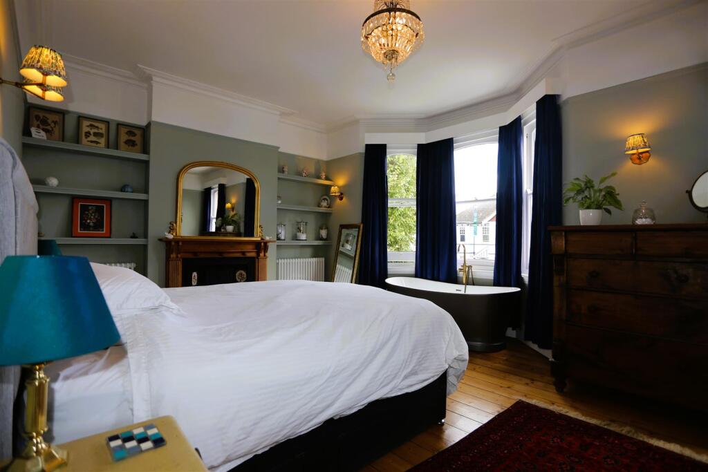 52 WALSINGHAM ROAD (15).JPG