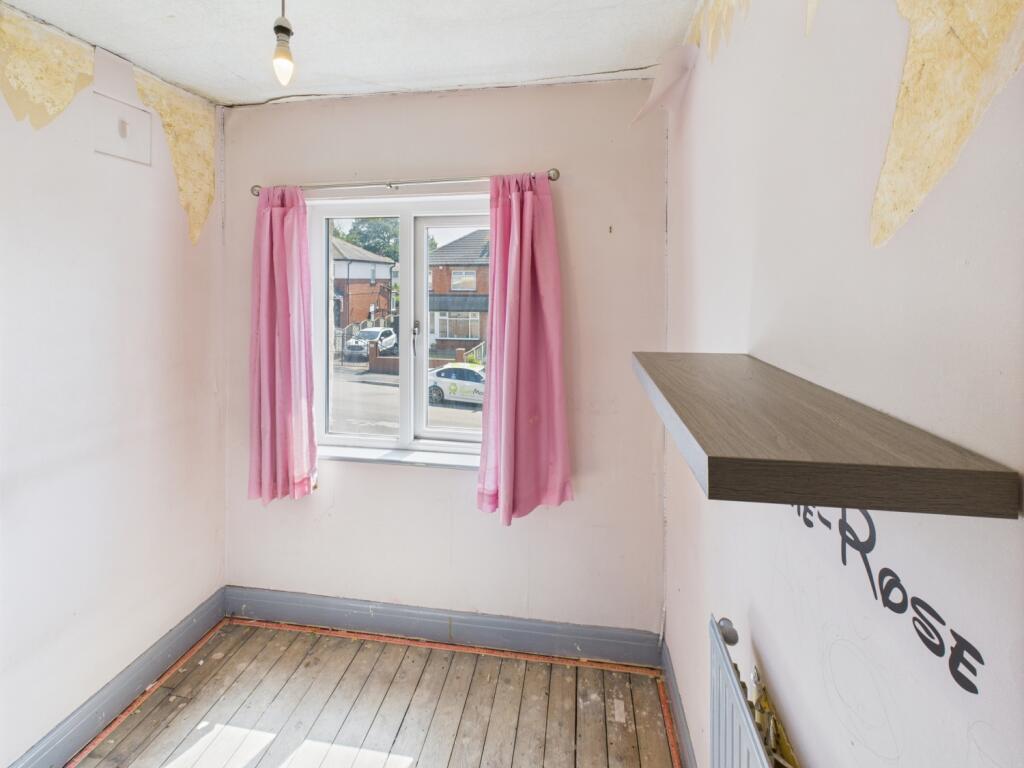 CAM04233G0-PR0023-STILL012