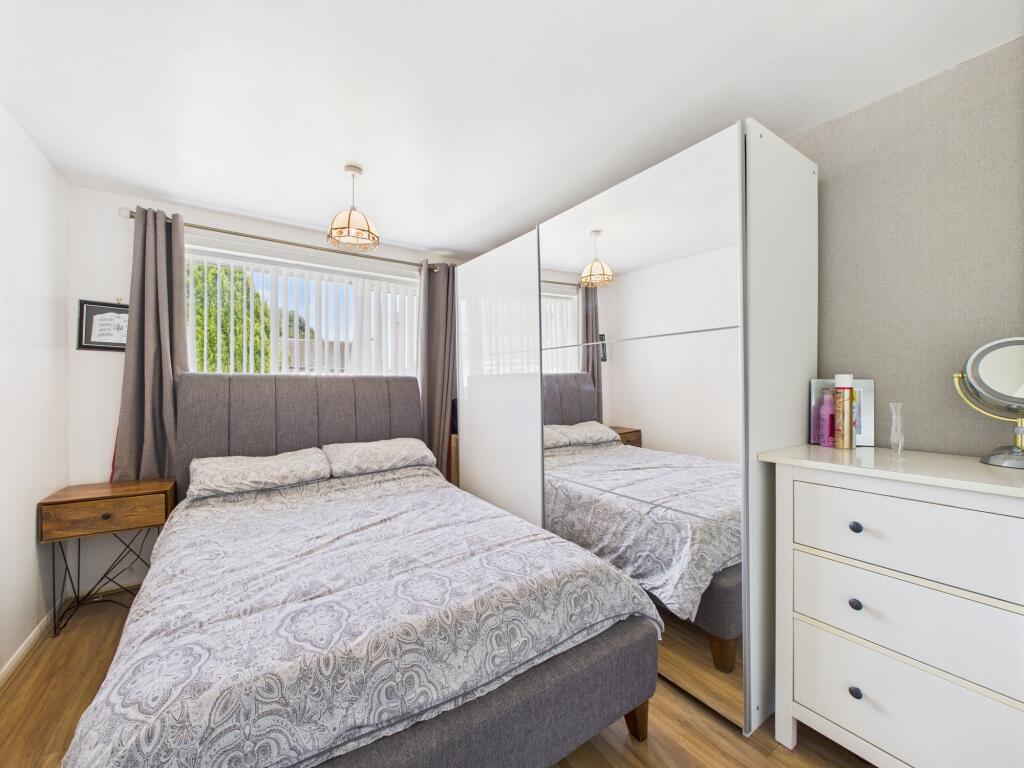 CAM04825G0-PR0111-STILL010