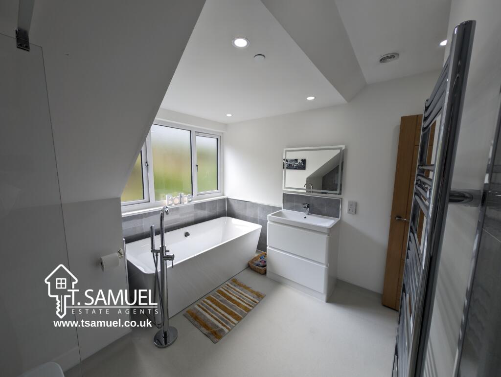 Family bathroom