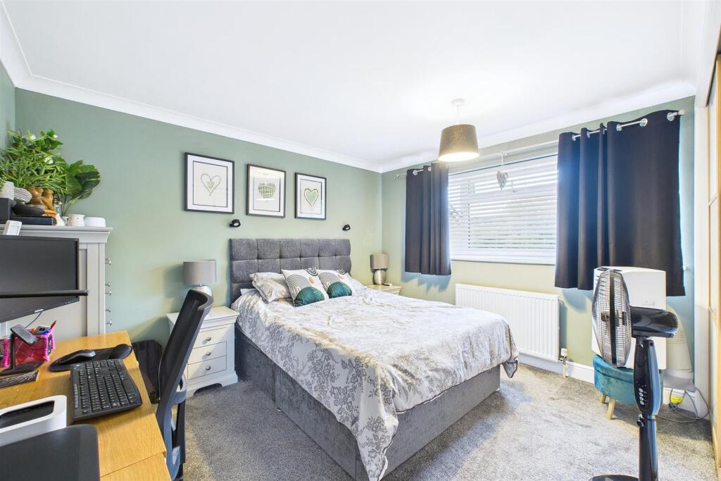Bedroom 1.jpg