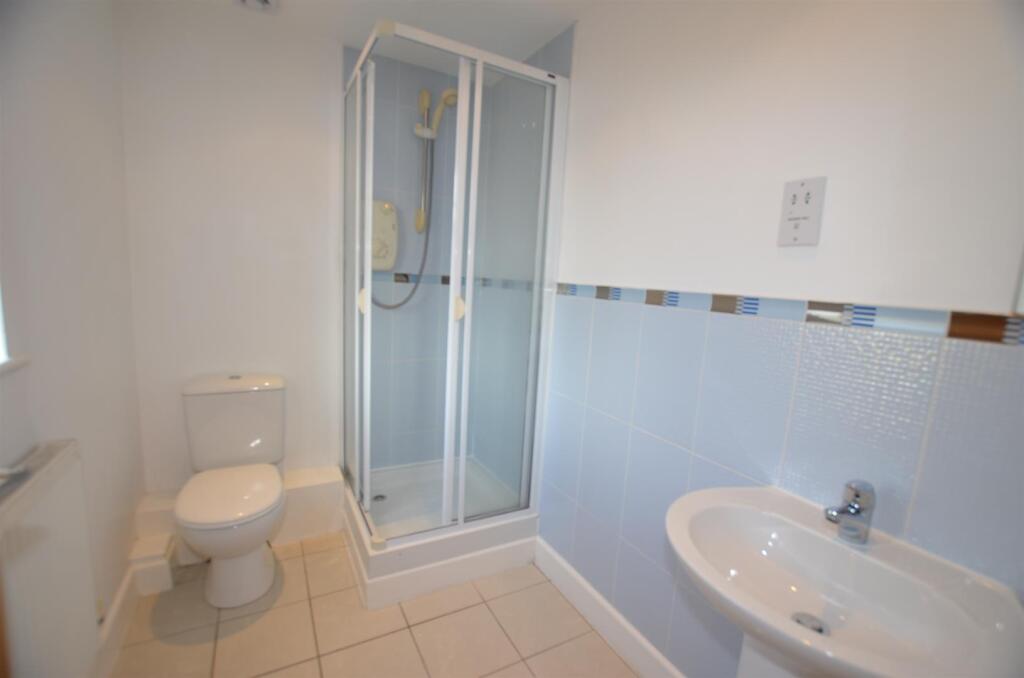 Shower Room/En suite