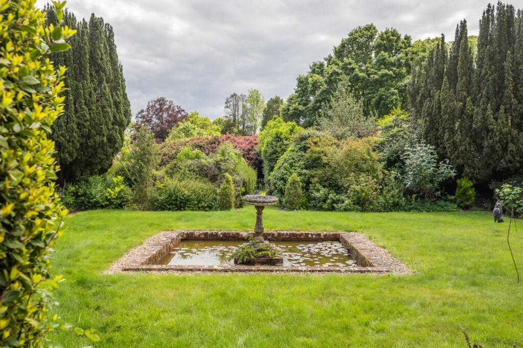 Fountain Garden