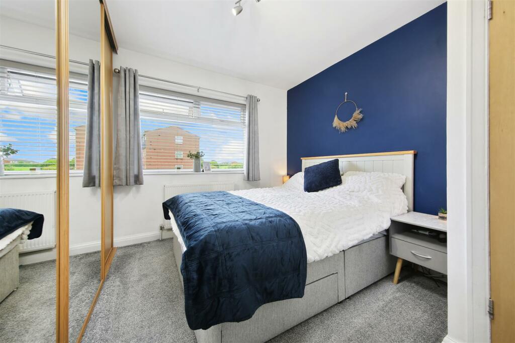 Bed1.2.jpg