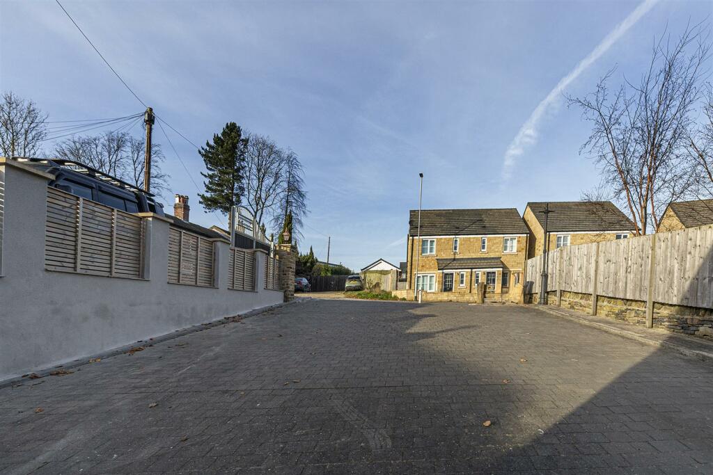 Bramleys Estate Agents - Barnsley Road - Flockton 