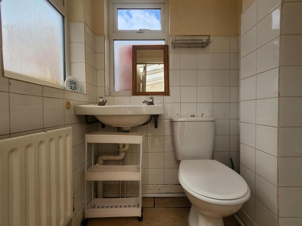 wc.jpg