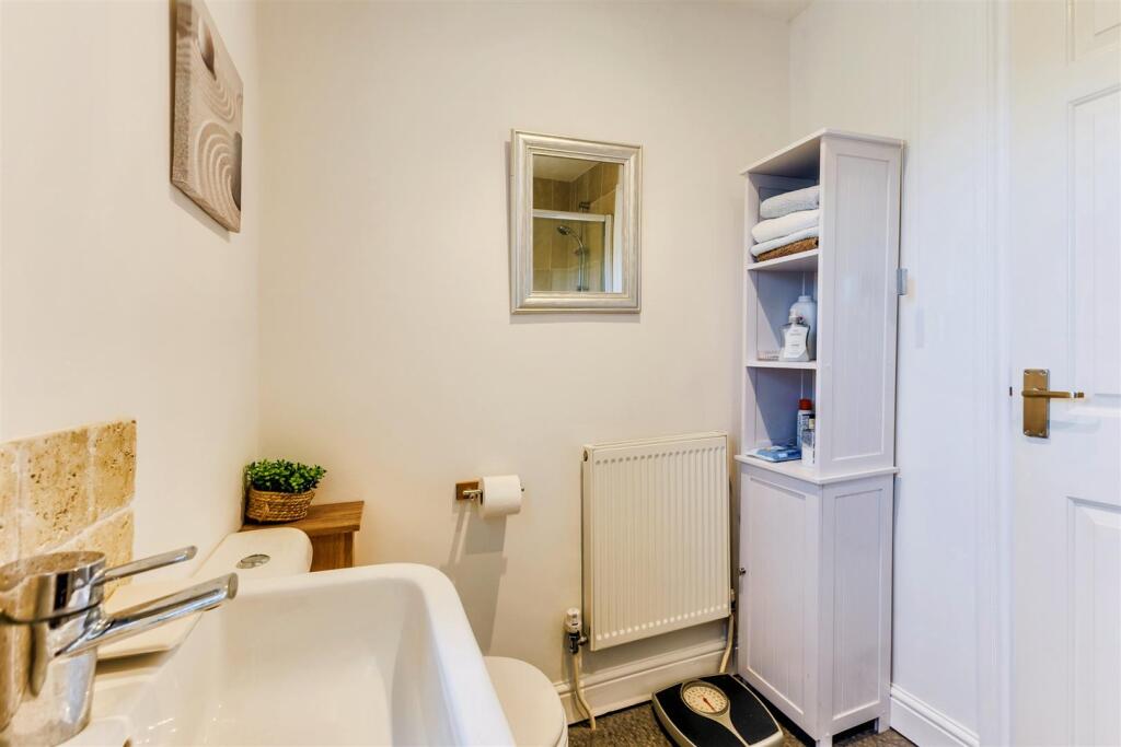 Swallow Barn- Bathroom 3.jpeg