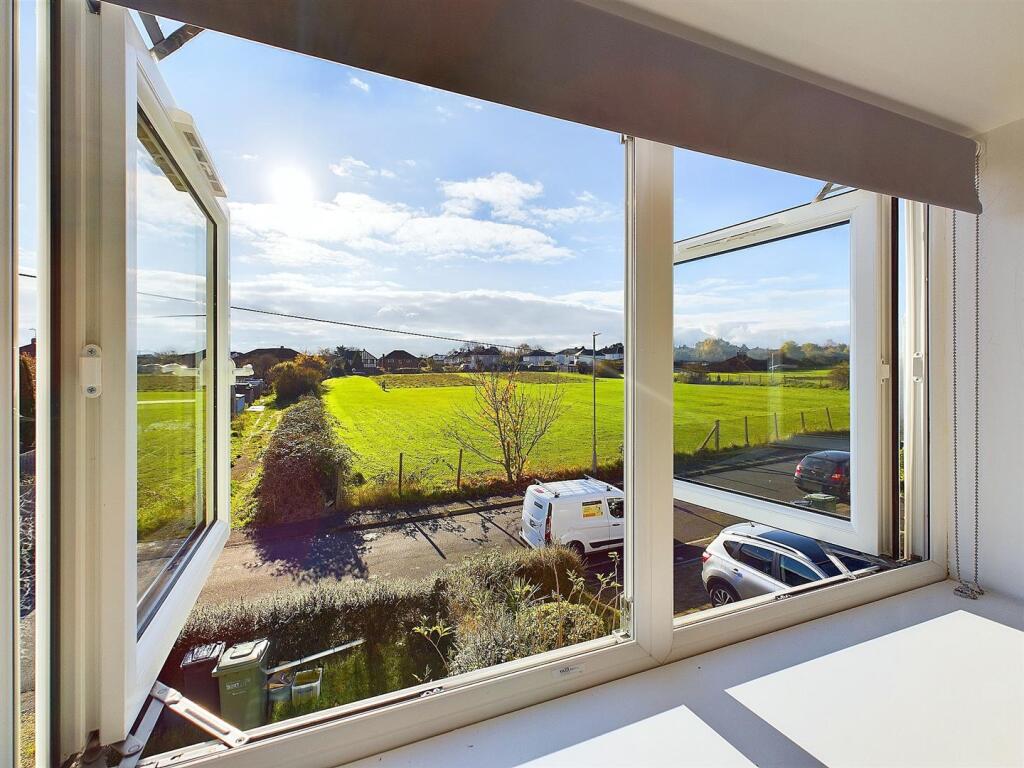 17 - 6 Bed HMO Filton.jpg