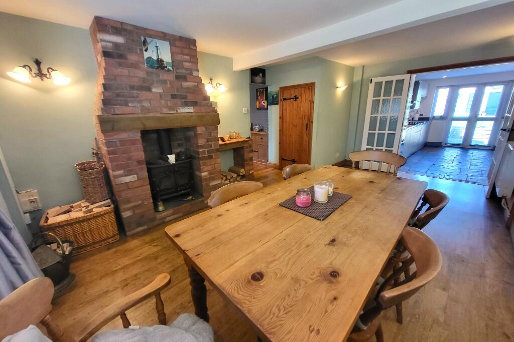 Family Dining (2) 