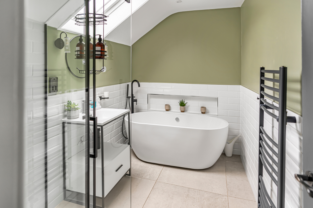 Main bathroom