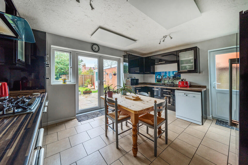 Kitchen/Dining Ro...