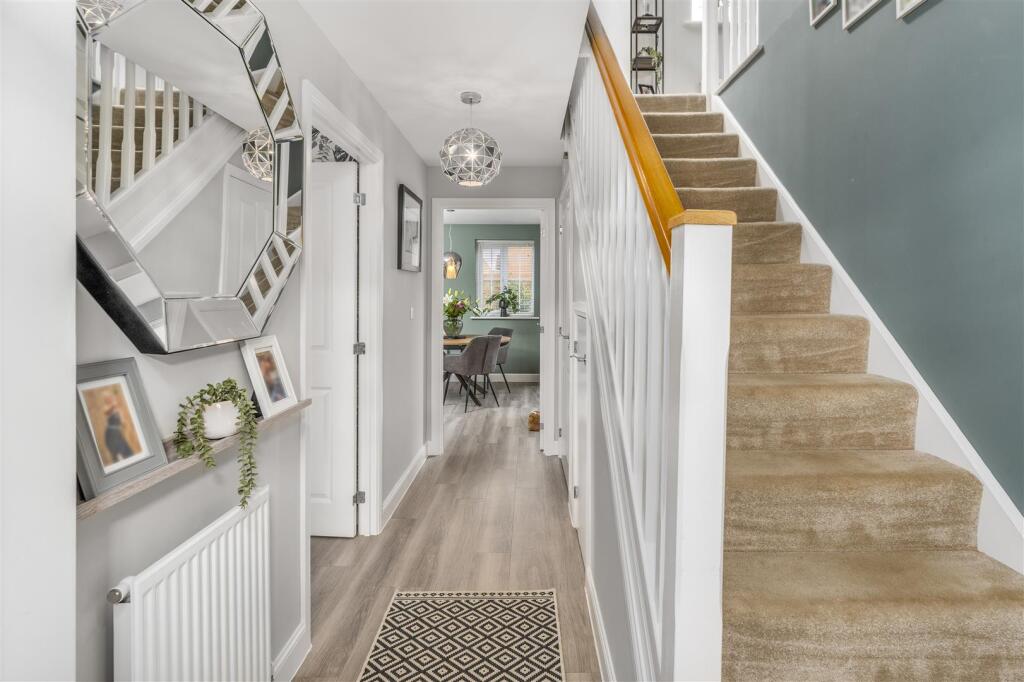 12 Blackwell Drive, Bodicote-5.jpg