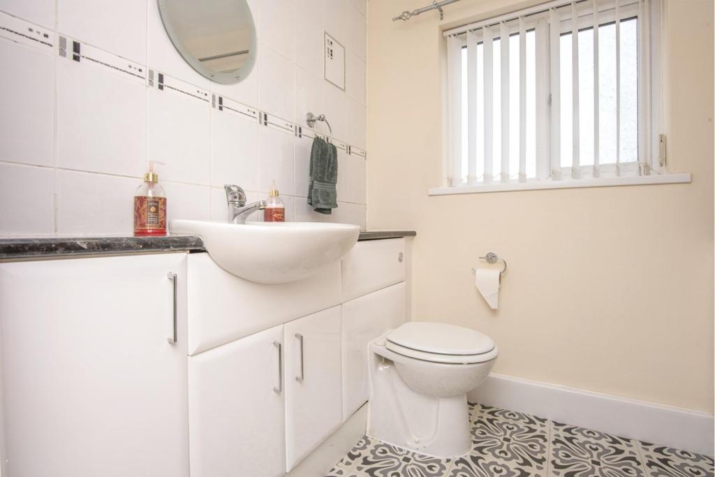 Downstairs Cloakroom