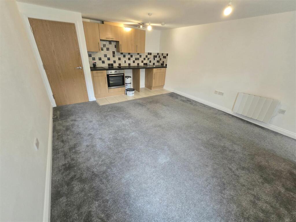 Lounge Kitchenette