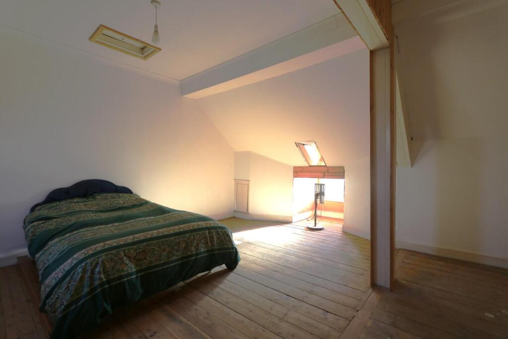 LOFT ROOM (1).JPG