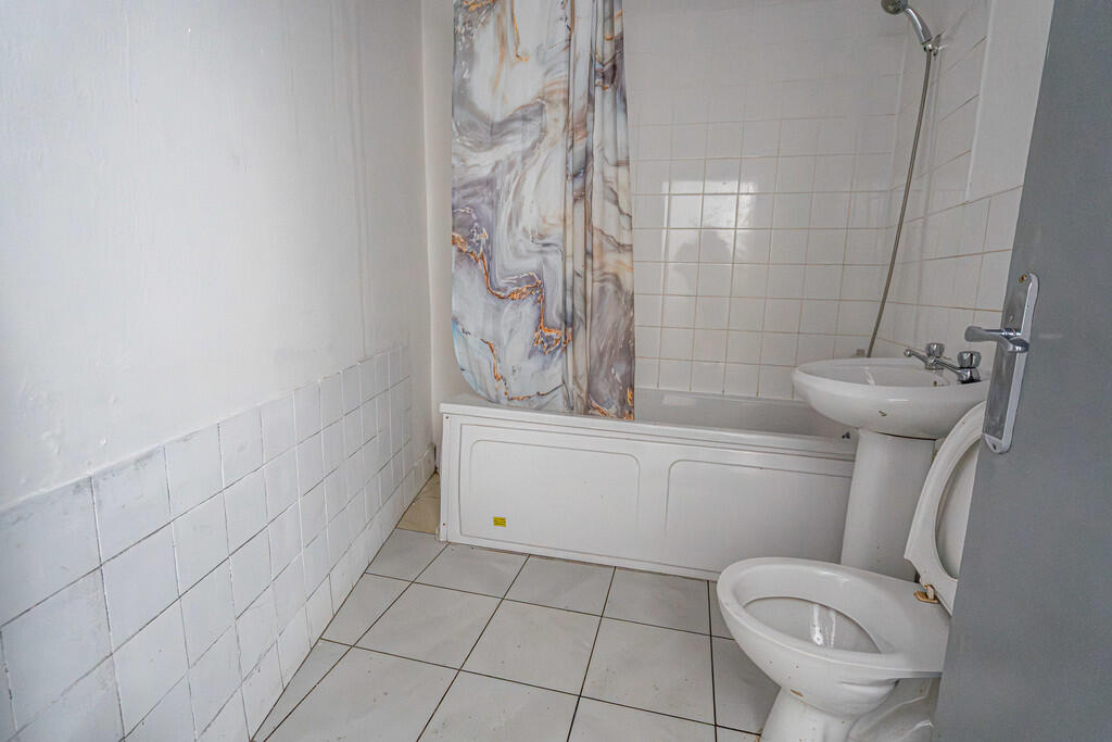 20251003-DSC06852...