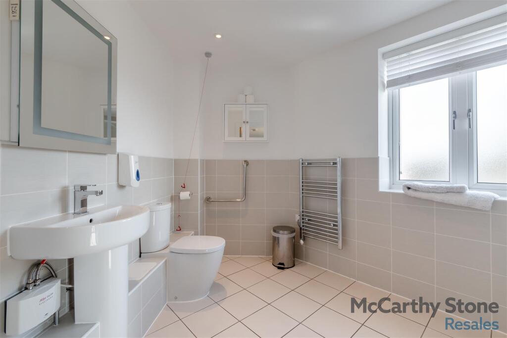 8638982-interior08.jpg