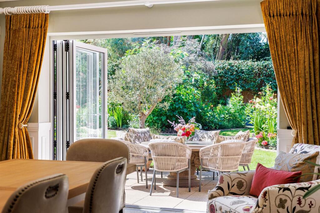 95258_8 Montague Park Winkfield (10)_low.jpg