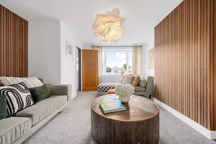 23 Oathills Drive-03.jpg