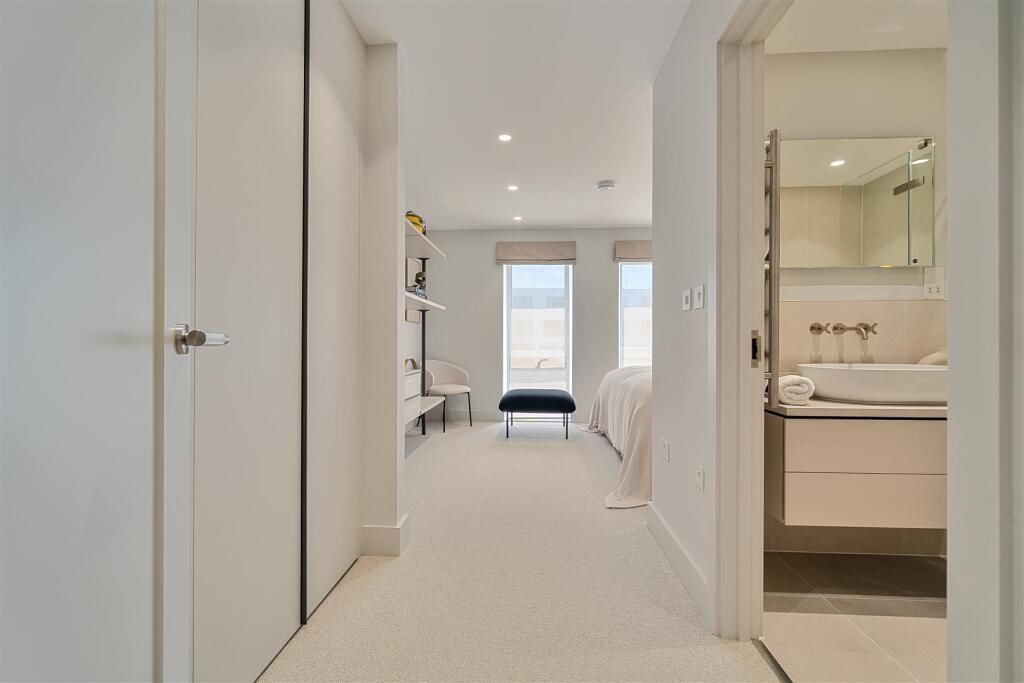 Spacious Double Bedroom with Built-in Wardrobes
