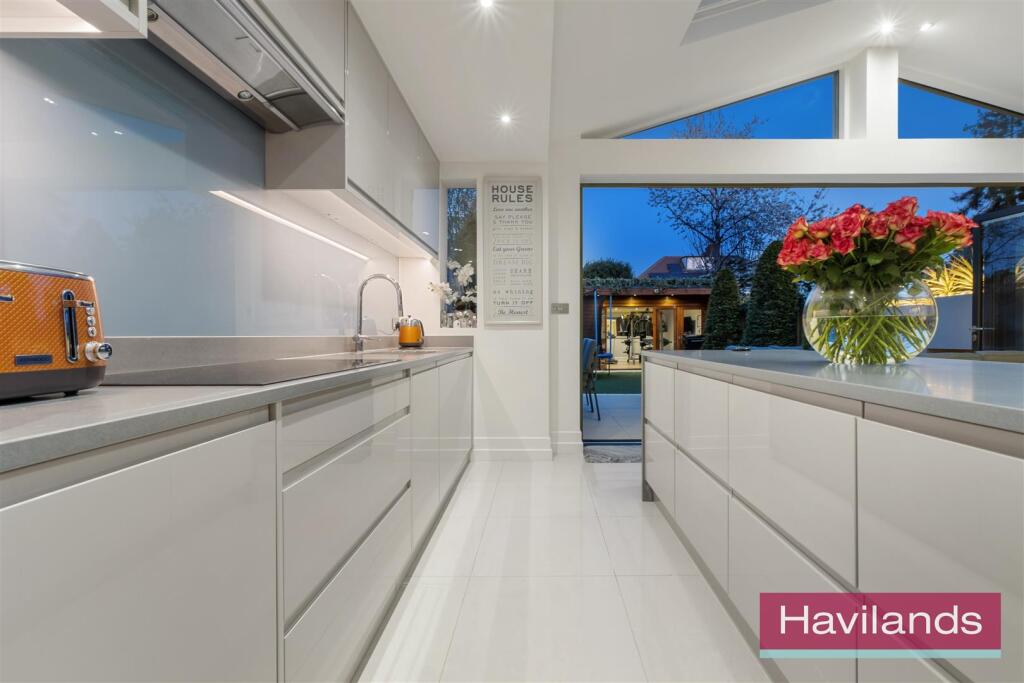 Queen Annes Grove-13.jpg