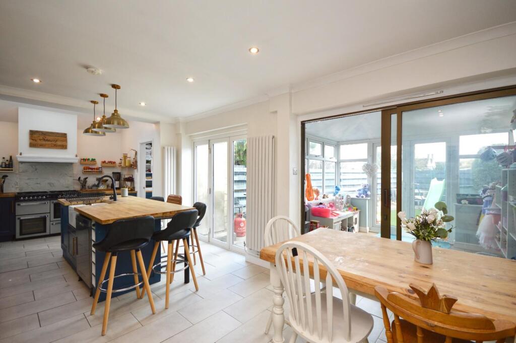 Kitchen/Breakfast Room