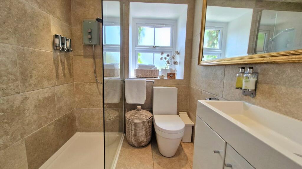 Cottage - Downstairs Shower Room
